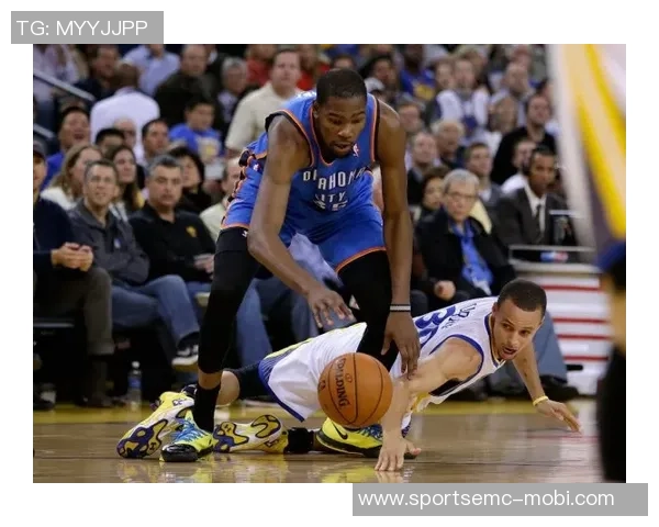 杜兰特拼尽全力31分钟砍27分却无缘末节出场的无奈时刻 杜兰特拼尽全力31分钟砍27分却无缘末节出场的无奈时刻