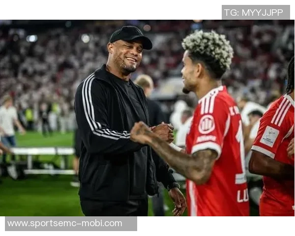 穆勒赞卡尔终结能力强孔帕尼强调全员必须全力以赴 穆勒赞卡尔终结能力强孔帕尼强调全员必须全力以赴