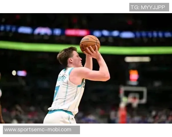 弗拉格场均194分超越克尼佩尔荣登新秀得分榜首位